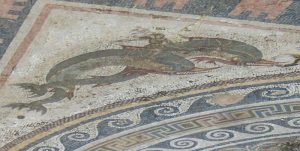 Delfiinien talon lattiamosaiikki, 3.–1. vuosisata eKr., Delos.  Kuva: Wikimedia Commons.